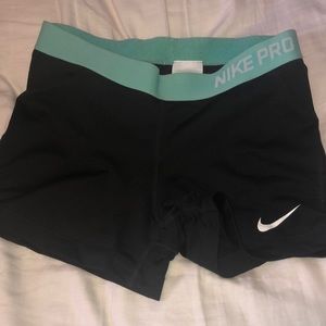 Nike Pro